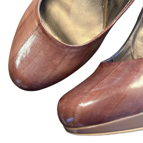 Moda Kimberly Latte Taupe Tan Platform Heel Eel Look Leather Round Toe Comfy 9.5 - Picture 2 of 15